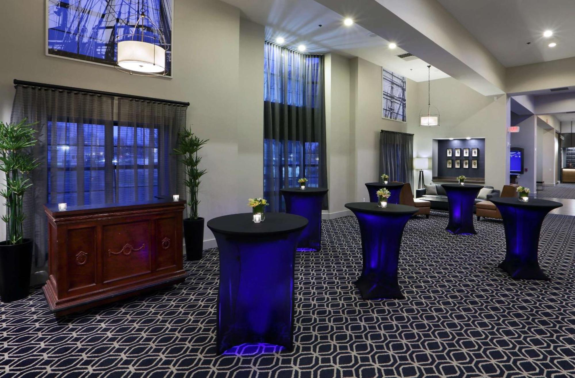 Hilton Mystic Otel Dış mekan fotoğraf