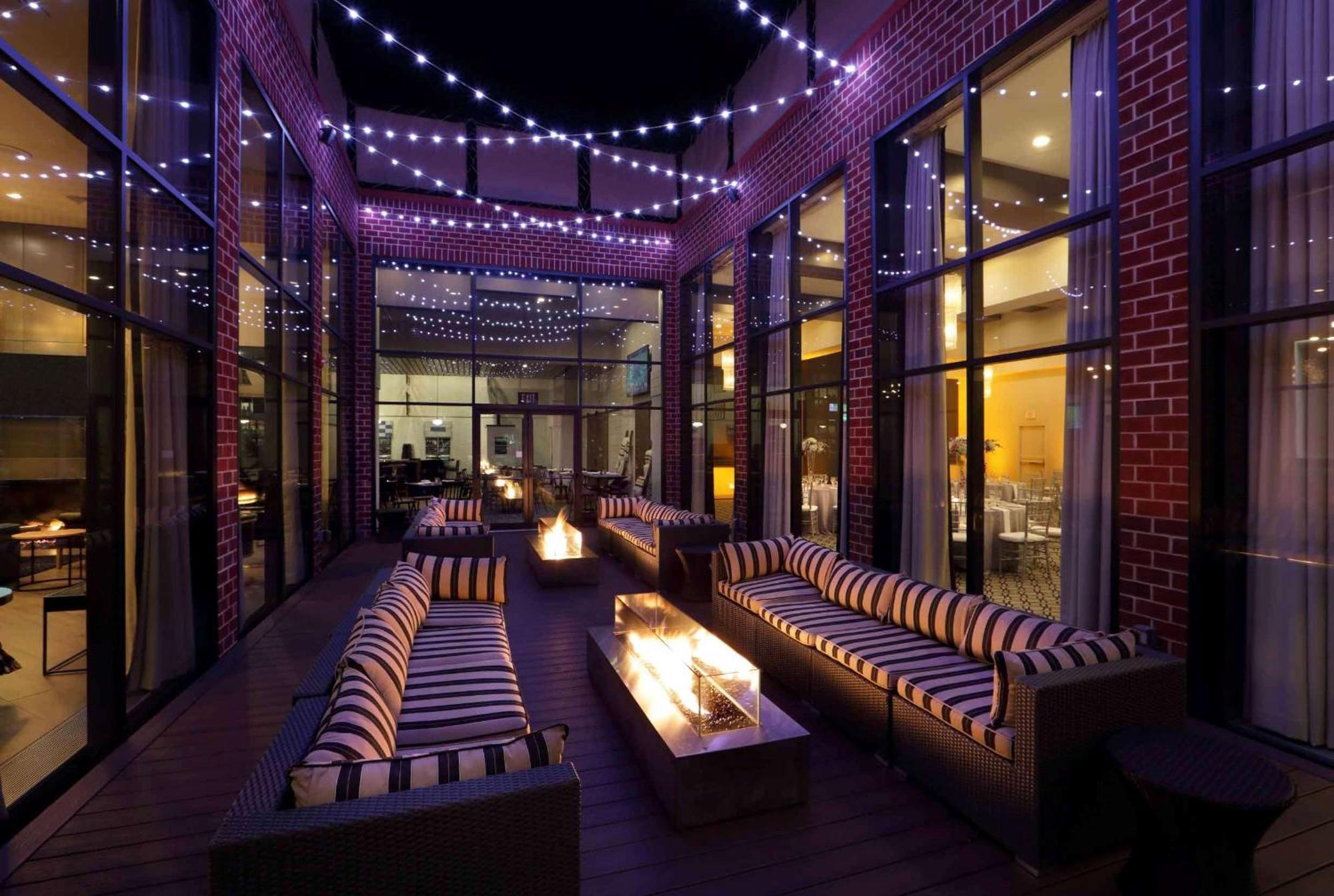 Hilton Mystic Otel Dış mekan fotoğraf